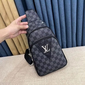 LV Handbags 902